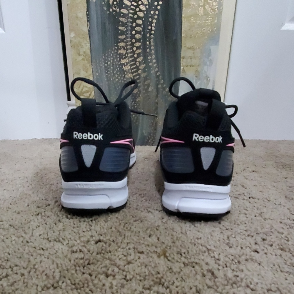 Shoes - Picture 3 of 4